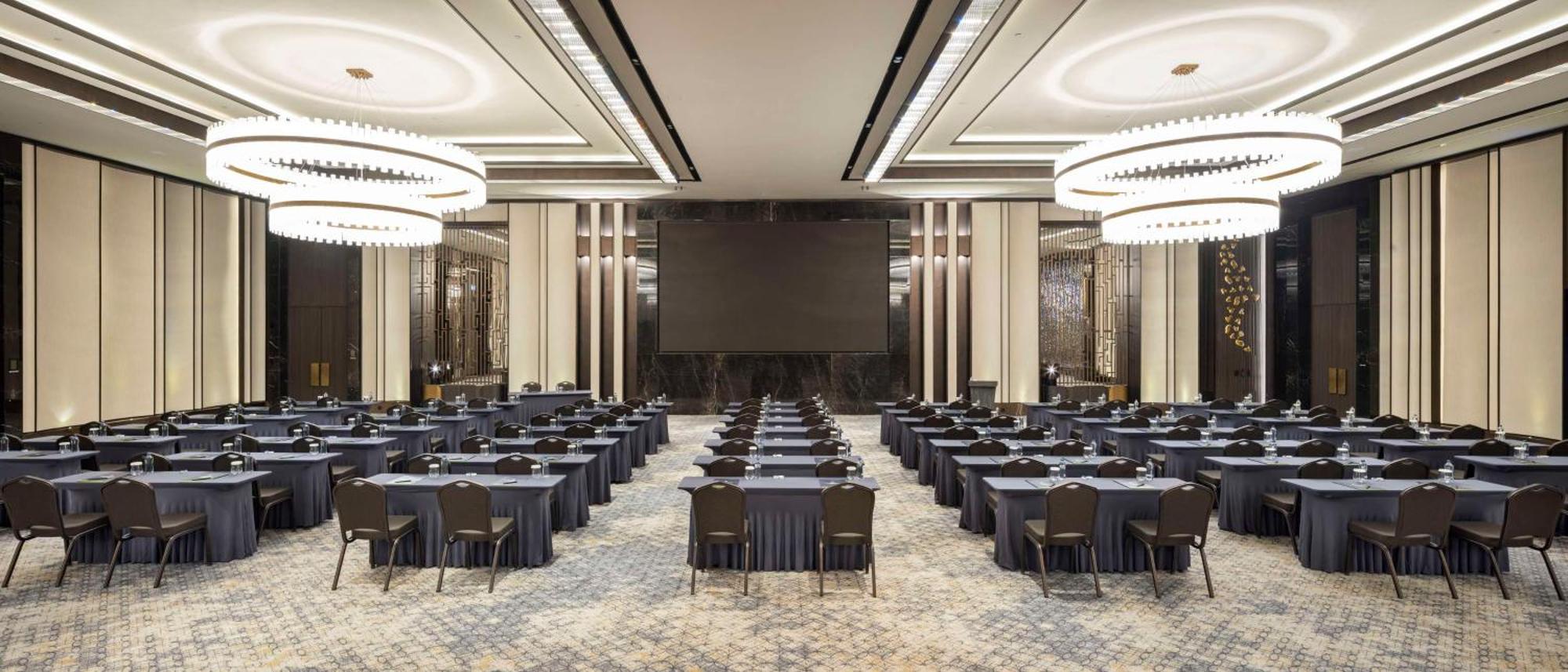 Doubletree By Hilton Sanliurfa Hotel Exterior photo