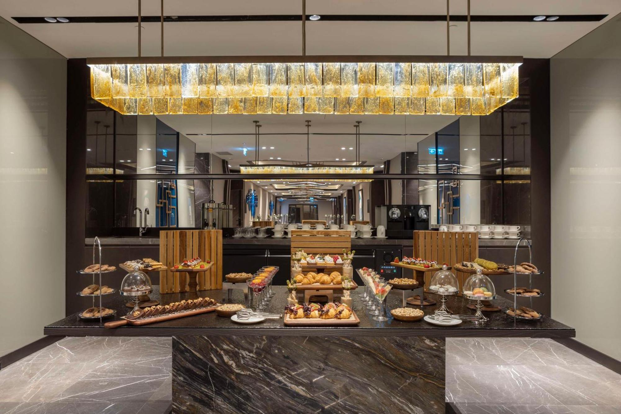Doubletree By Hilton Sanliurfa Hotel Exterior photo